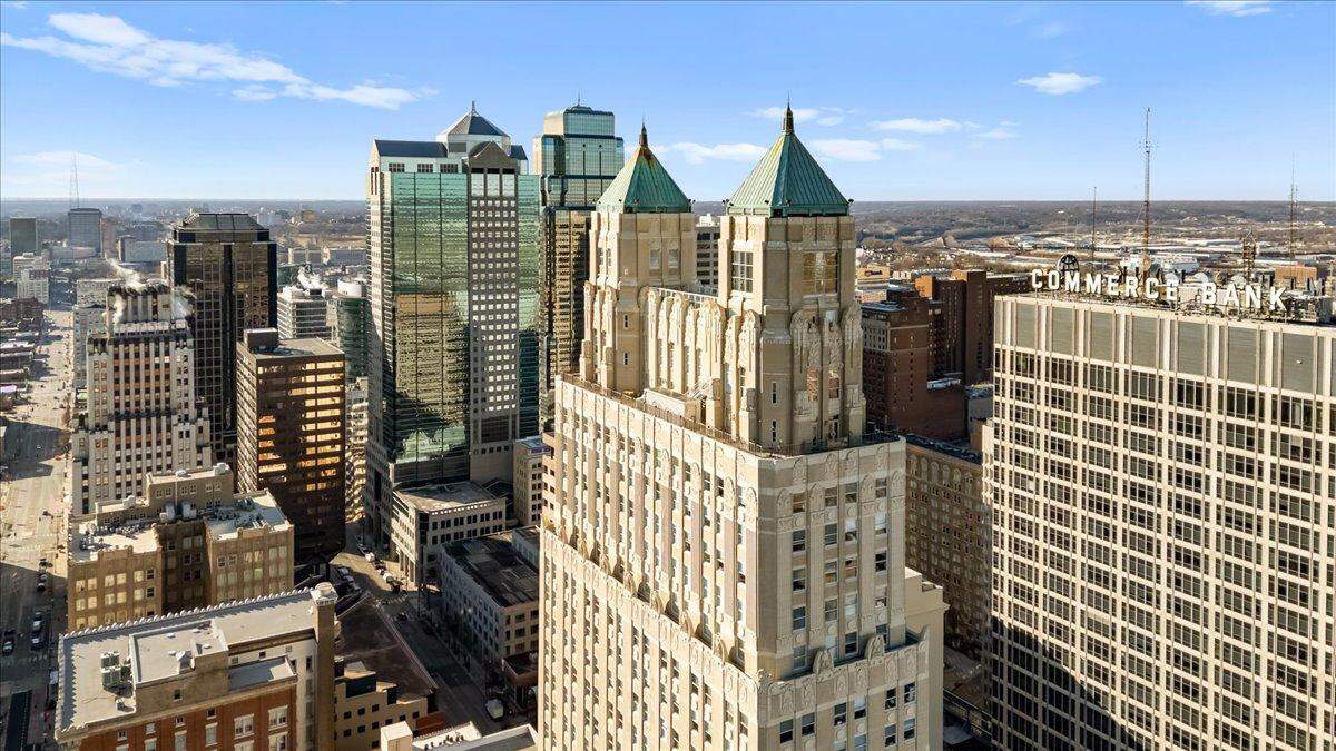 The top of the 909 Walnut apartment complex is located in downtown Kansas City. The 32nd through 35th floors of the building is a penthouse selling for $4.75 million, which will be on the market in the spring. 