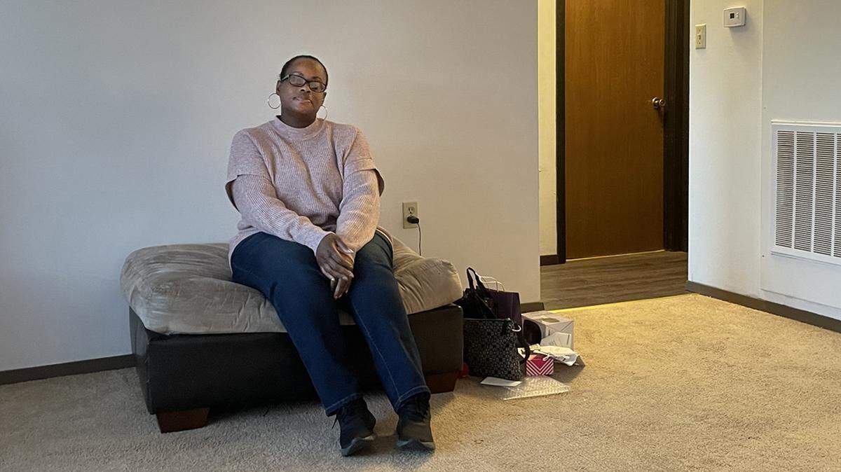 Hodge doesn’t have many possessions in her new apartment.