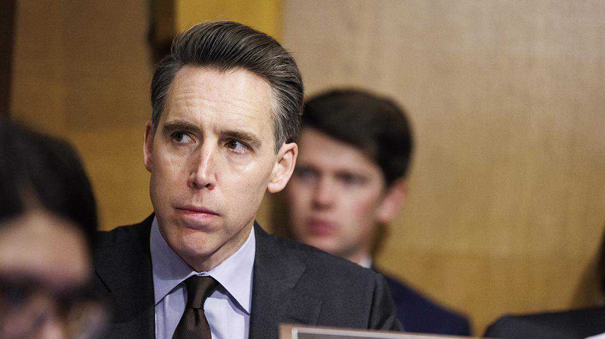 Is he the one to “break the alliance the social conservatives have had with the corporate world since the Reagan era”?