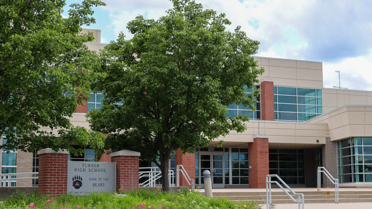 Turner High School in Kansas City, Kansas, has postponed Monday’s graduation ceremonies until mid-week due to the threat of severe storms, the high school announced on Sunday.
