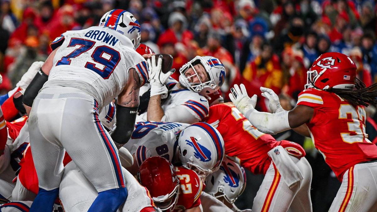 Buffalo Bills quarterback Josh Allen (17) couldn’t get the ball over the line for a two-point conversion against the Kansas City Chiefs in the second quarter during the AFC Championship Game on Sunday, Jan. 26, 2025, at GEHA Field at Arrowhead Stadium.