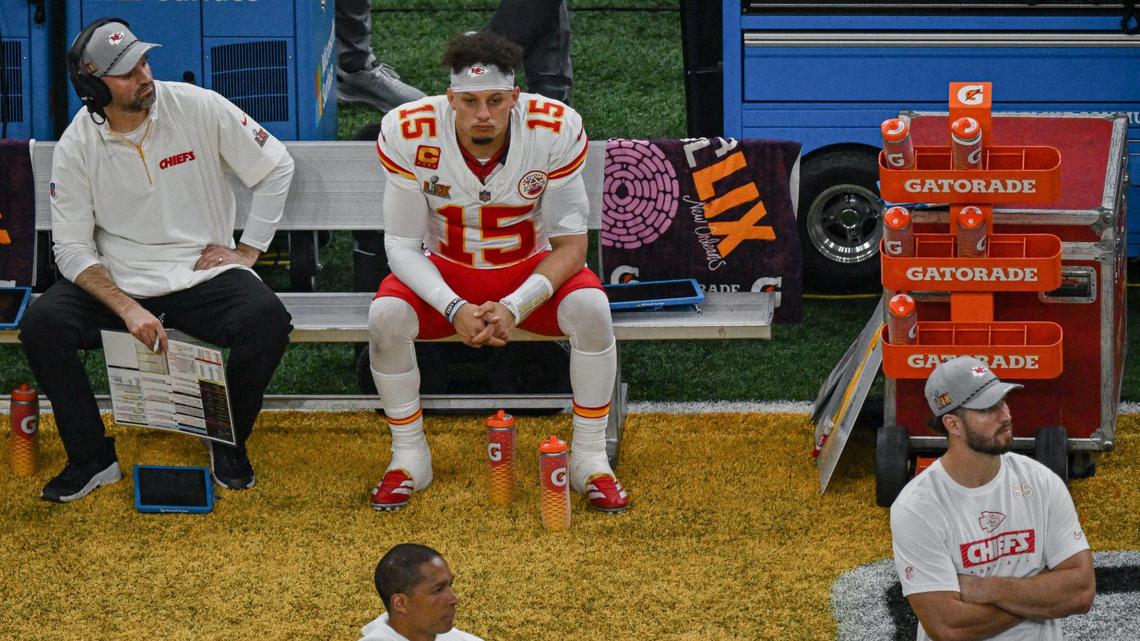 Kansas City Chiefs quarterback Patrick Mahomes watched from the bench while the Chiefs trailed the Philadelphia Eagles in the second half during Super Bowl LIX on Sunday in New Orleans.