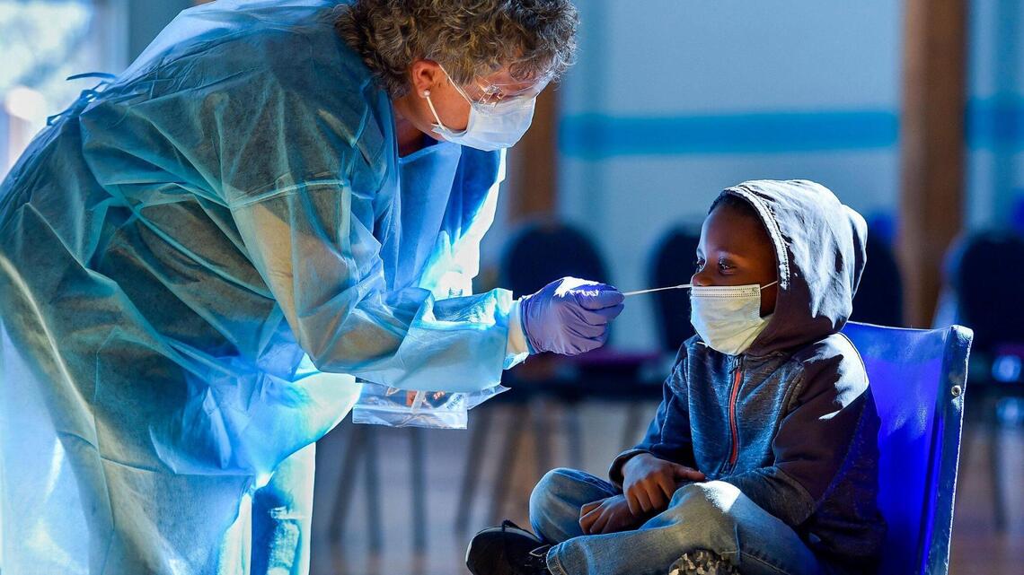 COVID cases from new variant are rising around Kansas City. Where to find free tests near you