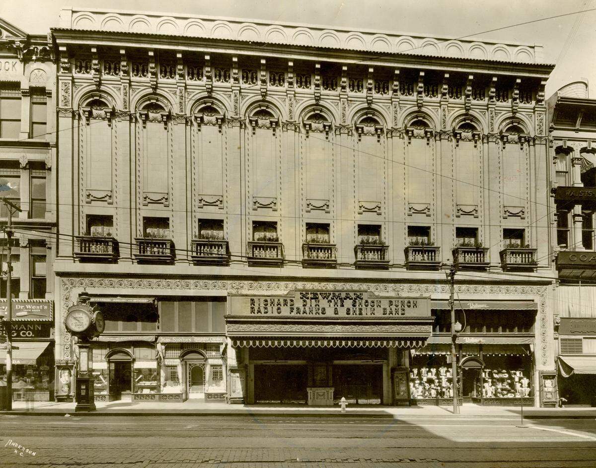 The Newman Theater in 1928