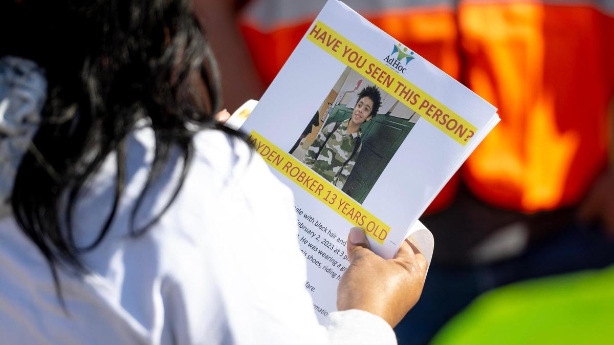 Volunteers gather to canvass for missing 13-year-old Jayden Robker in the Lakeview Terrace neighborhood on Sunday, March 5, 2023, in Kansas City. Robker was last seen Feb. 2 at N.W. Plaza Drive and N.W. Plaza Ave.