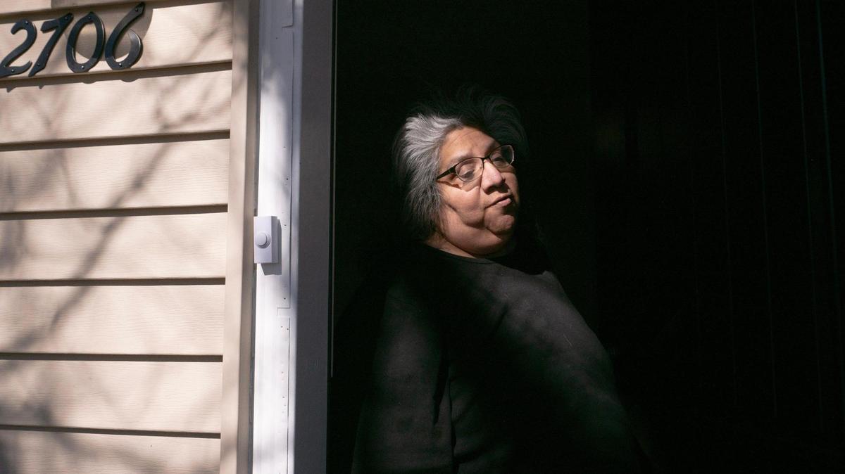 Louise Lynch says she was scammed out of $1,600 after signing a lease for a home in Kansas City, Kansas. Now she and her family are facing eviction.