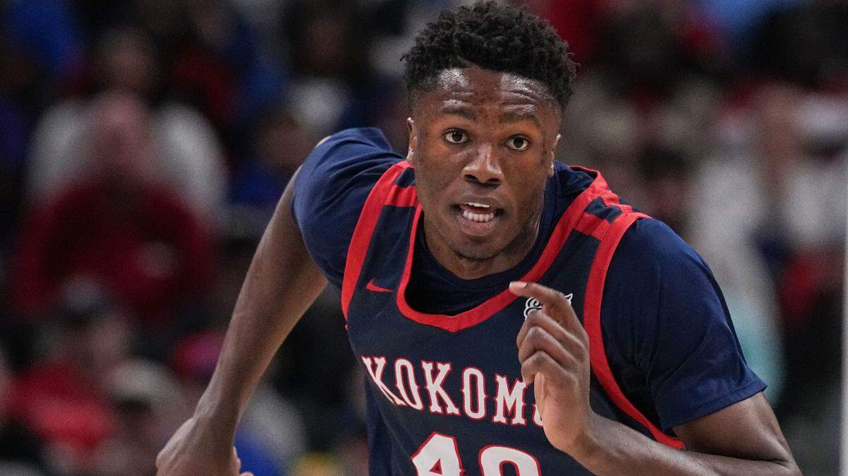Kokomo Wildkats center Flory Bidunga (40) rushes up the court on Saturday, March 25, 2023, at Gainbridge Fieldhouse in Indianapolis during the IHSAA Class 4A state finals championship.