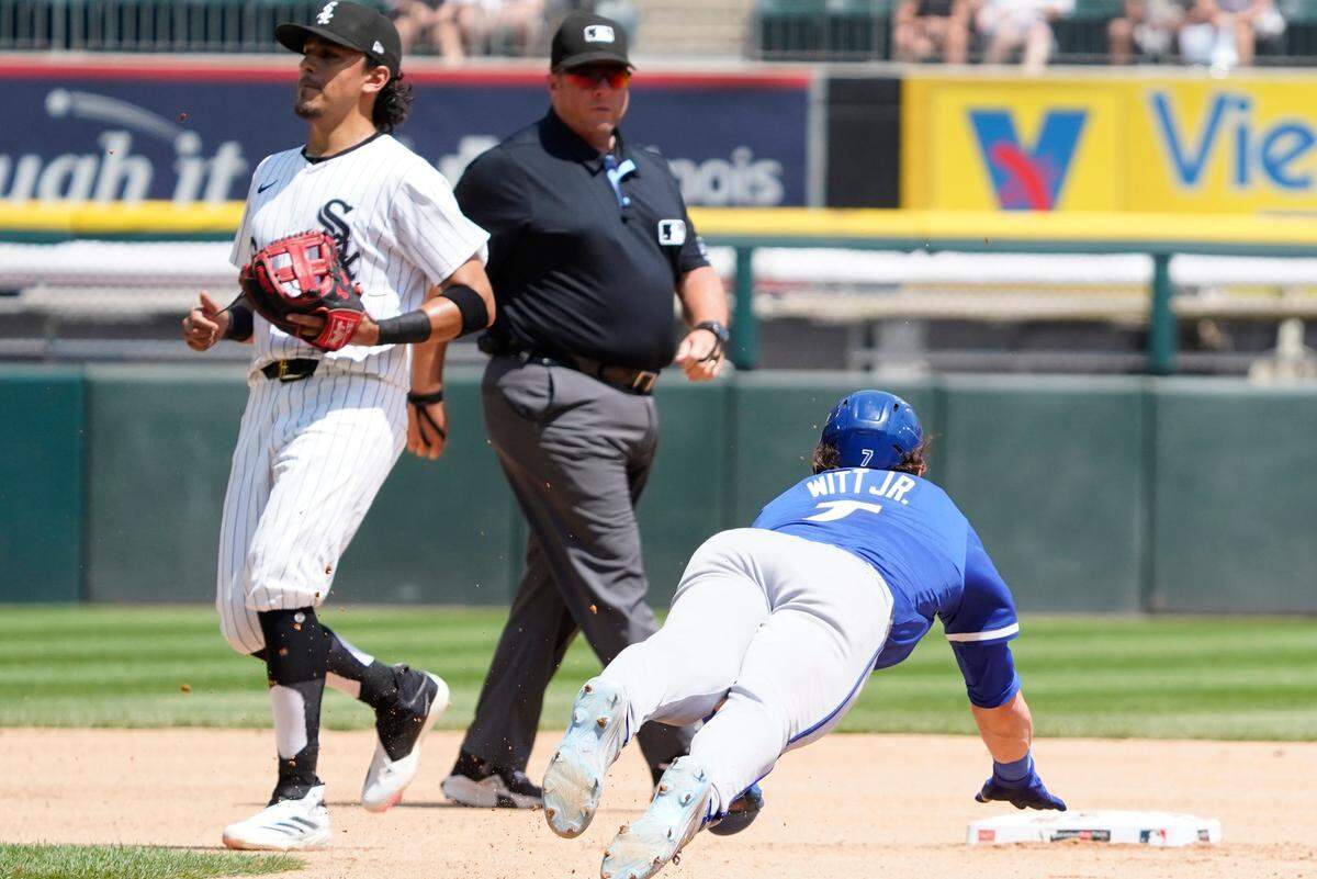 Royals shortstop Bobby Witt Jr. steals second base during the third inning of Wednesday afternoon’s series finale at Guaranteed Rate Field. At left is White Sox infielder (and former Royal) Nicky Lopez.