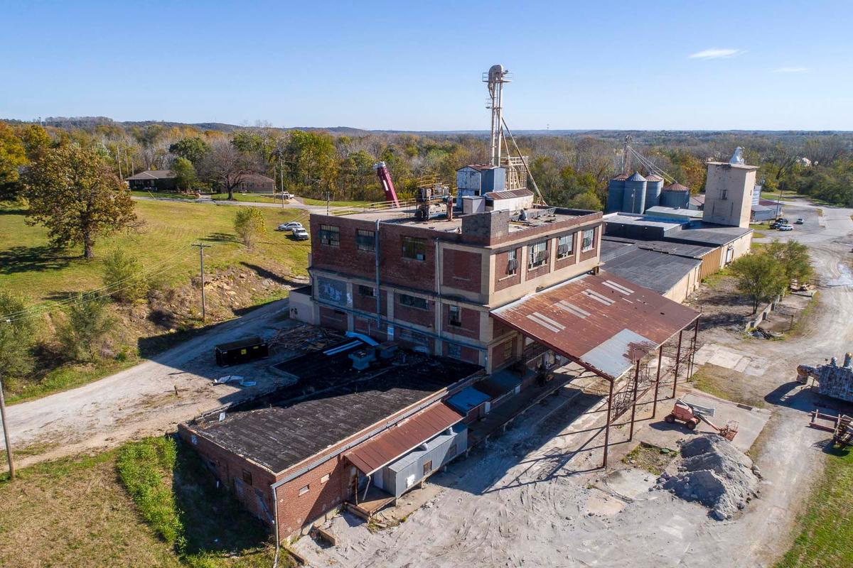 The warehouse in fall 2017.