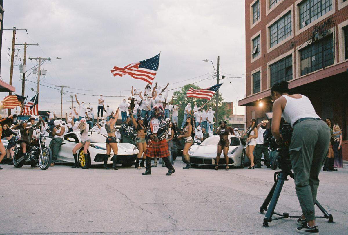 Nomada called upon hundreds of local performers, art teams, drummers, hairdressers, makeup artists and designers to put together their first music video production.