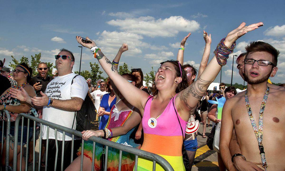 Samantha Aaron, of Overland Park, in a rainbow top, danced to the music with other fans at the Gay Pride Festival in 2015 at Richard L. Berkley Riverfront Park in Kansas City.