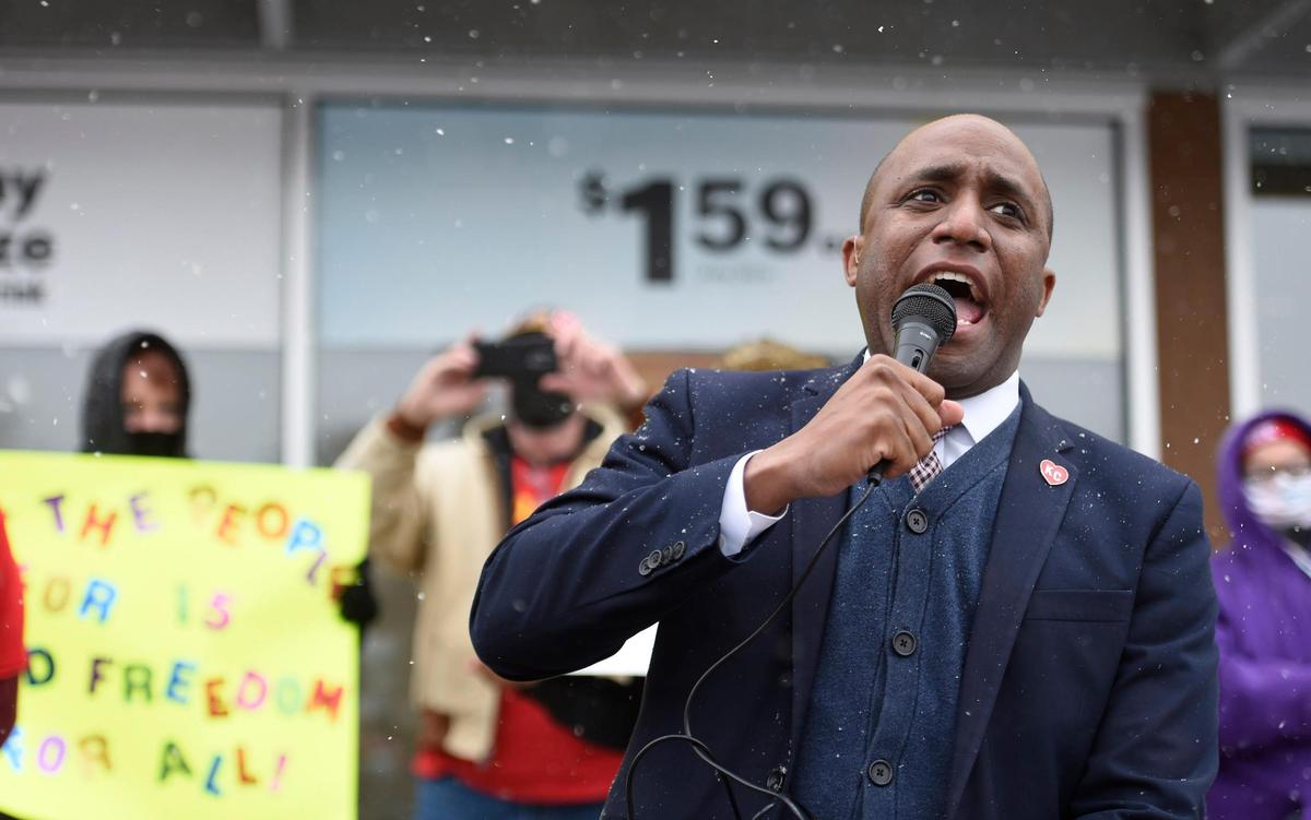 Mayor Quinton Lucas spoke to fast-food workers in Kansas City, during a Stand Up KC rally and Òcar caravanÓ on Friday, Jan. 15, through the McDonaldÕs parking lot, 3051 Van Brunt Blvd., as workers seek a $15 minimum wage and unionization.