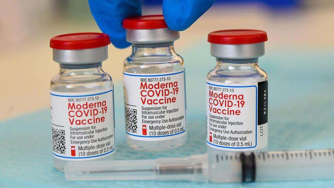 Dolly Parton’s gift to COVID vaccine research remembered by KU grad who worked on it