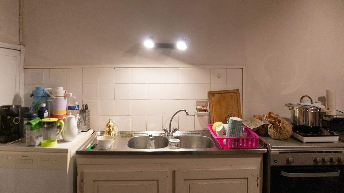 Kitchen sink.