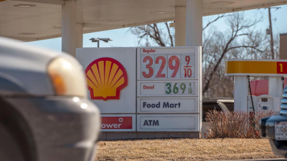 The Shell gas station on Dr. Martin Luther King Jr Blvd. and Prospect Ave. had gas priced at more than $3 on Wednesday, Feb. 9, 2022.
