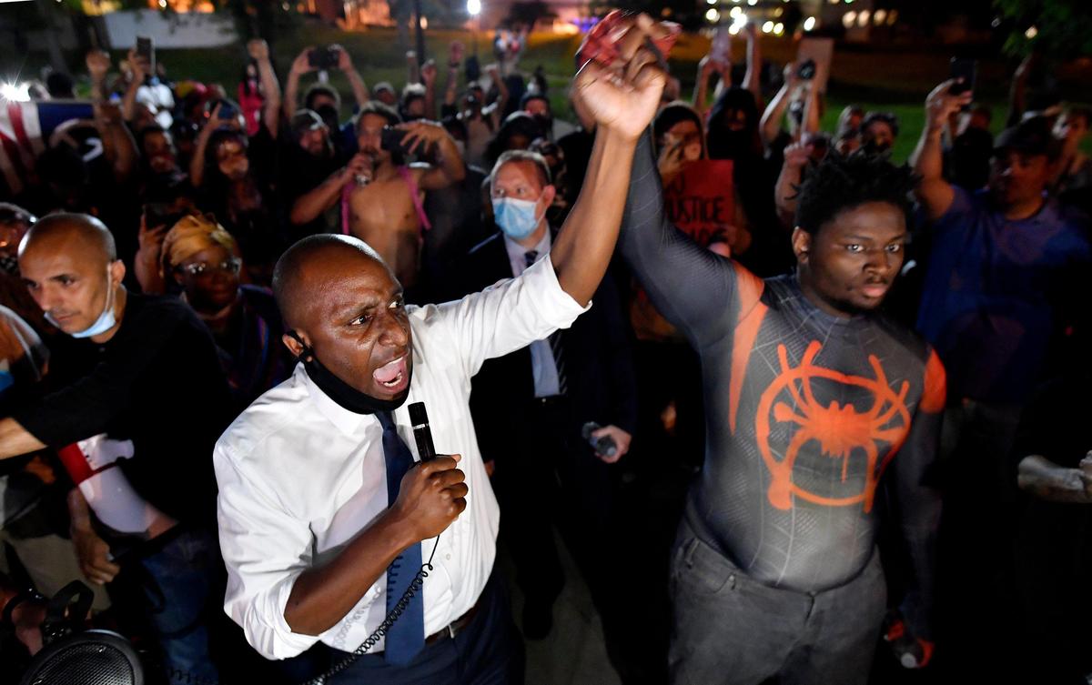 Kansas City Mayor Quinton Lucas joined the protesters Monday night in Mill Creek Park to let them know he is with them and it’s okay to be pissed off. Lucas spoke to several hundred who gathered at the park for a third consecutive night to demonstrate over the death of George Floyd, who was killed at the hands of a police officer in Minneapolis.