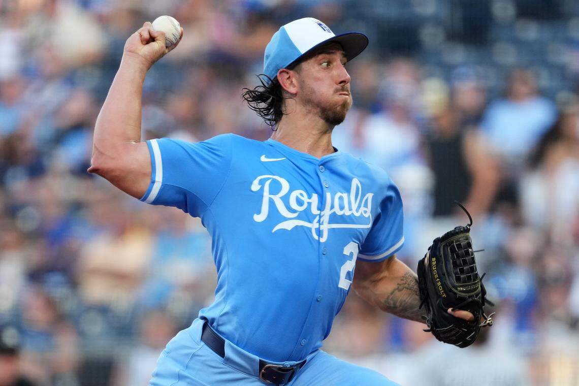 Michael Lorenzen #24 throws in the second inning against the Chicago White Sox of the Kansas City Royals at Kauffman Stadium on August 16, 2025 in Kansas City, Missouri.
