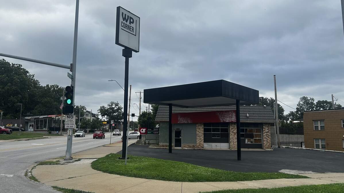 The former Murphy Texaco station at 1321 Westport Road has sat vacant for nearly two decades.