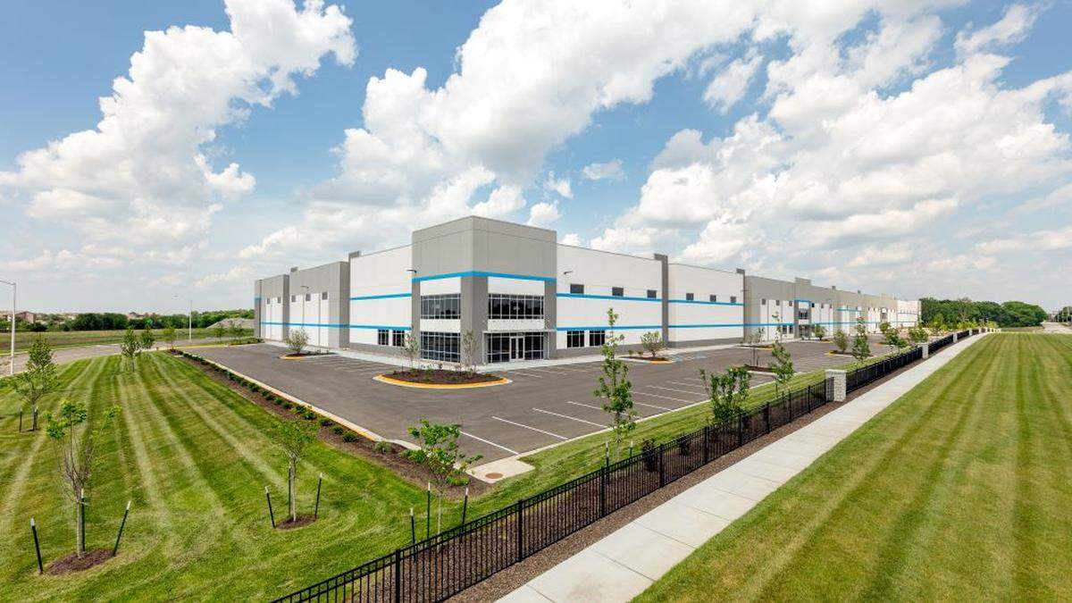 A rendering of the Great Plains Commerce Center in Olathe. Global aviation tech company Indra Group plans a new $7.5 million facility in the building to manufacture air traffic surveillance radars.