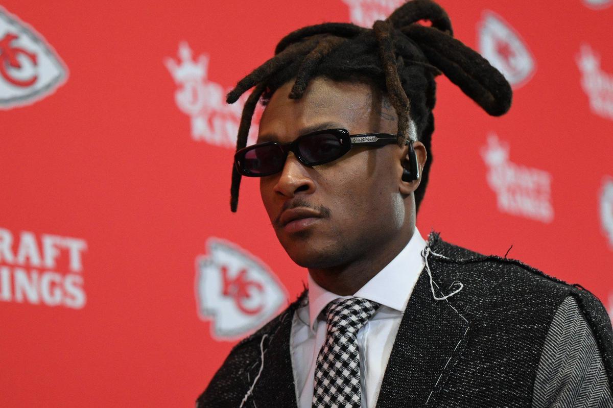 Kansas City Chiefs wide receiver DeAndre Hopkins arrives before the AFC Championship Game on Sunday, Jan. 26, 2025, at GEHA Field at Arrowhead Stadium.