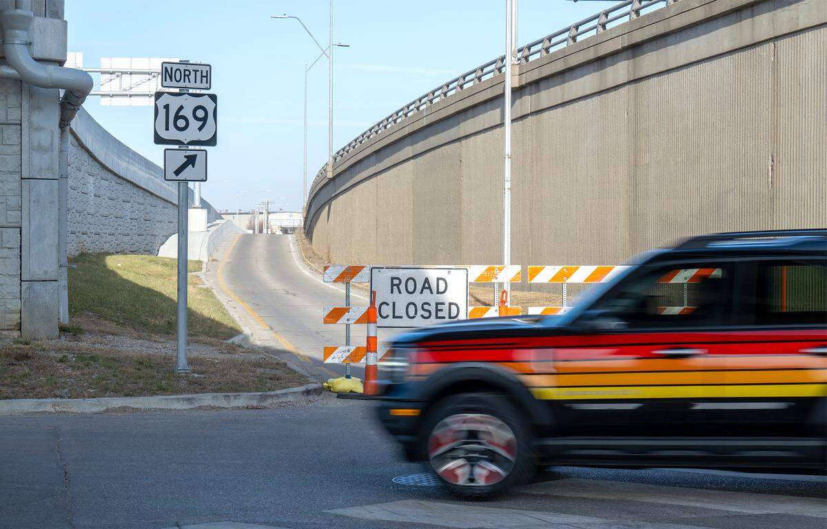 MoDOT KC announced the closure of the northbound U.S. 169 viaduct bridge for urgent evaluation in downtown Kansas City, beginning Tuesday, Dec. 16, 2025.