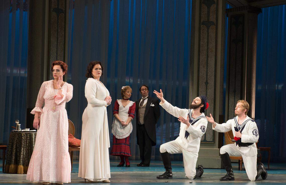 The Lyric Opera performed Mozart’s “Cosi Fan Tutte” in the Muriel Kauffman Theatre at the Kauffman Center for the Performing Arts.