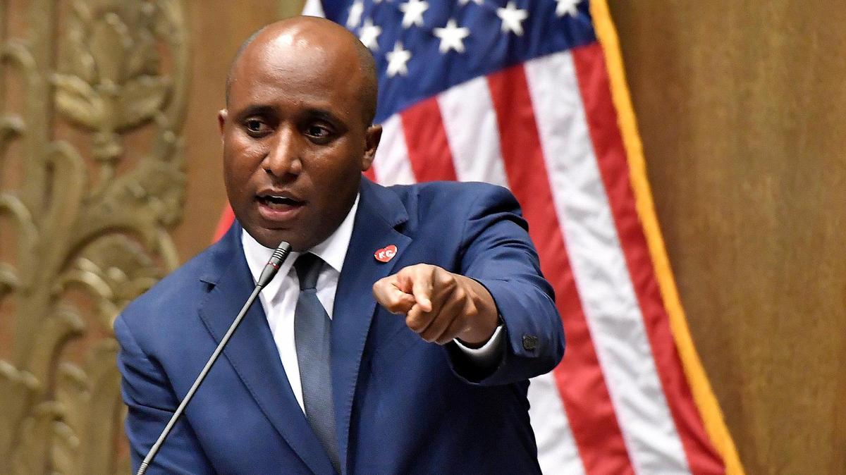 Kansas City Mayor Quinton Lucas claimed on Twitter that political mailers featuring KCPD officers violated the law. 