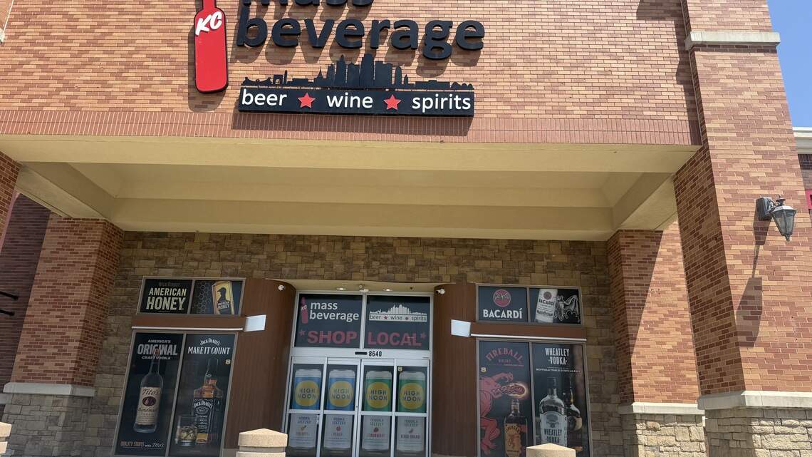 Liquor superstore has closed its Kansas City Northland location