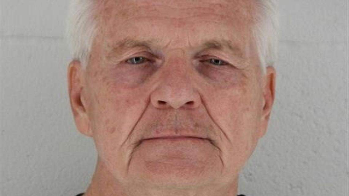 Child porn guilty plea for Overland Park man | Kansas City Star