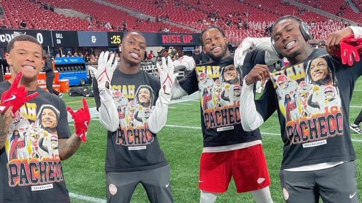 Chiefs wide receivers showed their support for injured teammate Isiah Pacheco.