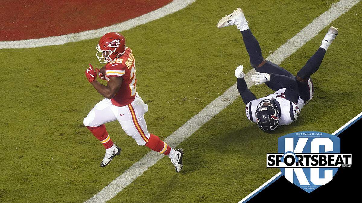 Kansas City Chiefs running back Clyde Edwards-Helaire cores a touchdown on a 27-yard run ahead of Houston Texans linebacker Jacob Martin.