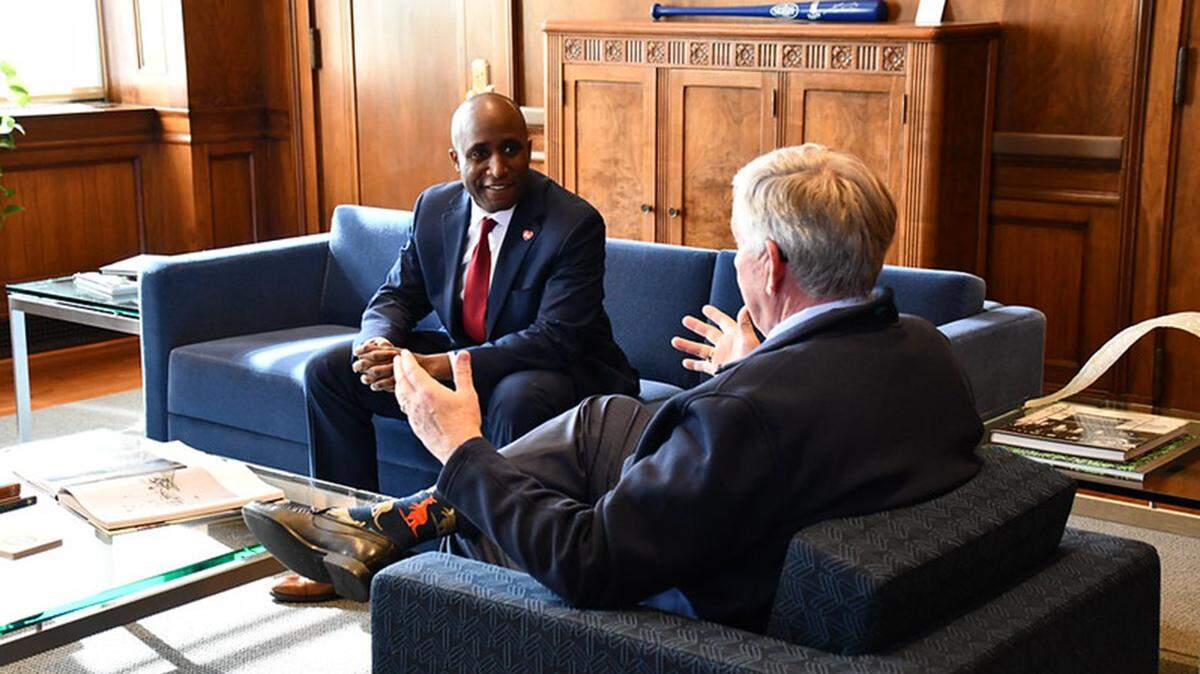 Kansas City Mayor Quinton Lucas meets with Missouri Gov. Mike Parson in October 2019. 