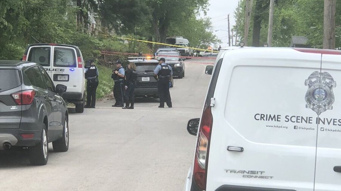 One dead in KCK shooting stemming from domestic incident | Kansas City Star