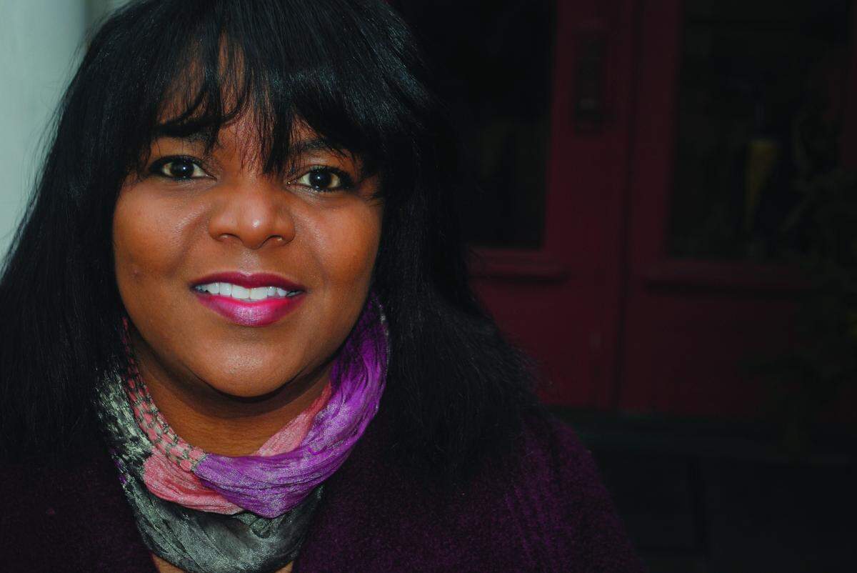 Stephanie Powell Watts borrows from “The Great Gatsby” for her debut novel, “No One Is Coming to Save Us.” 