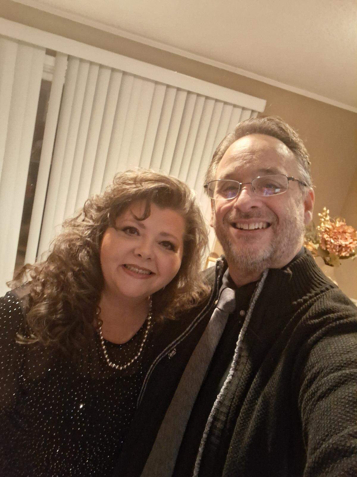 Kansas City couple Melissa Haerer and Miles Gleaton plan to watch “When Harry Met Sally” to ring in the New Year.