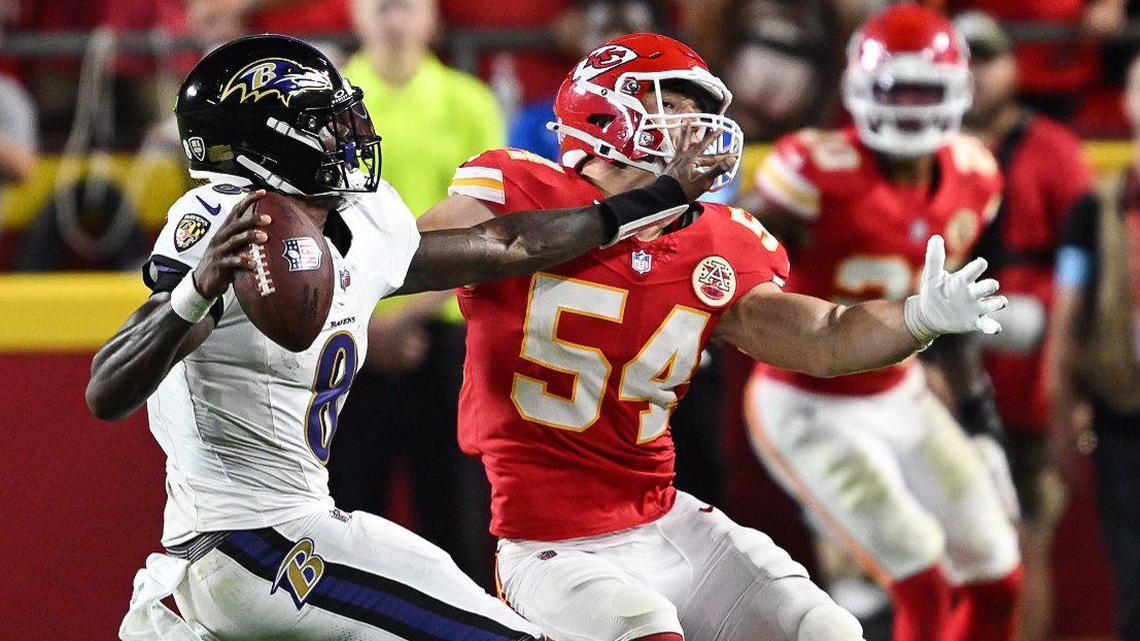 Leo Chenal shares love for Chiefs Kingdom, and they give it right back to him