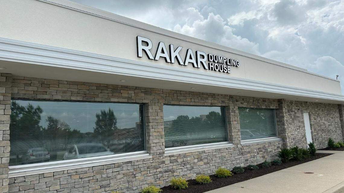 New Johnson County steakhouse, oyster bar opening in former Winstead’s