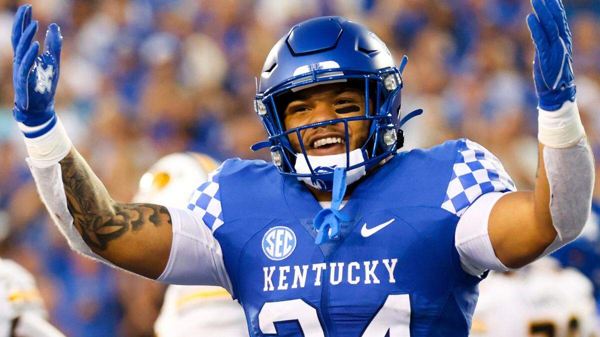 Kentucky running back Chris Rodriguez Jr. (24) celebrates scoring a touchdown during the first half of an NCAA college football game against Missouri in Lexington, Ky., Saturday, Sept. 11, 2021. (AP Photo/Michael Clubb)