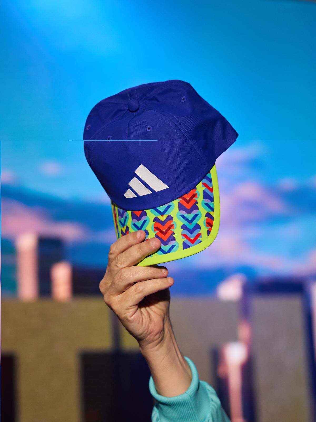 Need assistance during World Cup activities? Look for a volunteer in this hat.