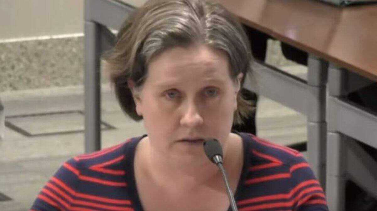 Shawnee Mission teacher resigns in front of school board | Kansas City Star