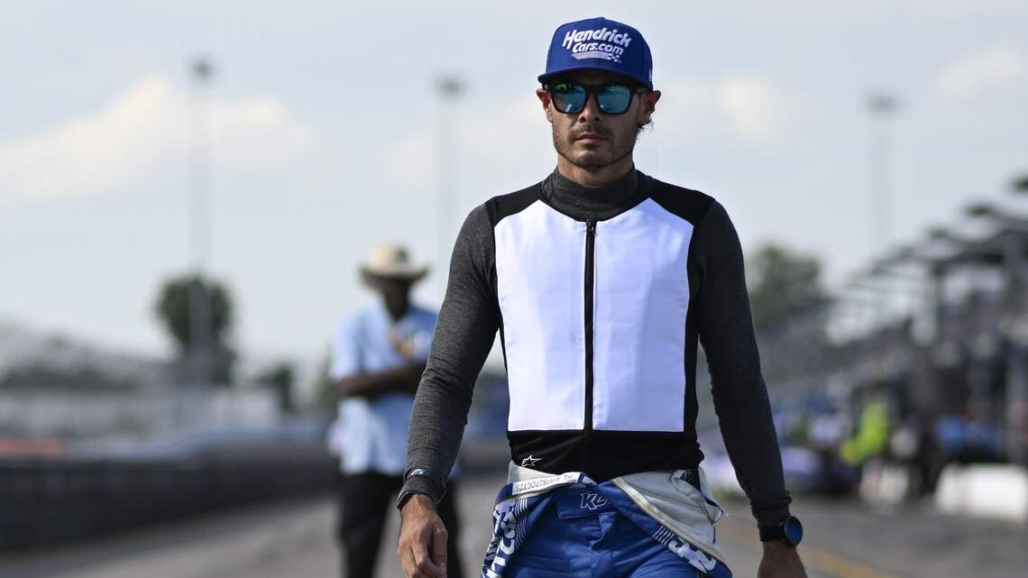 NASCAR Chase drivers follow new playoff-points leader to Kansas Speedway