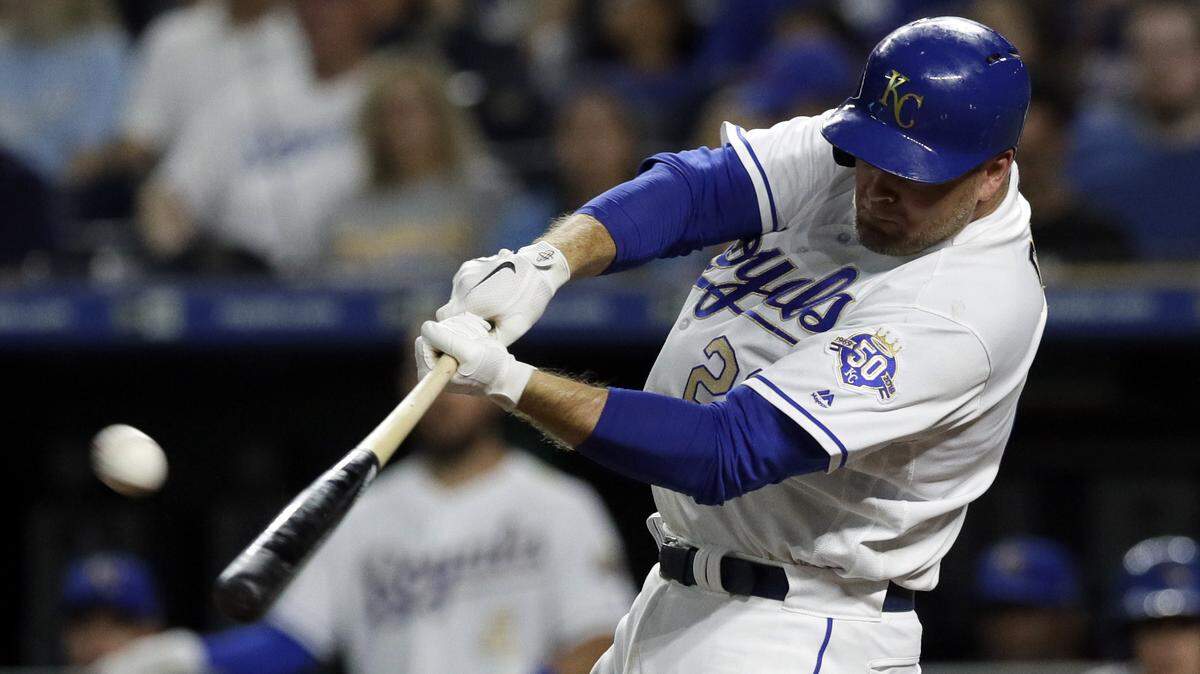The Royals' Lucas Duda hit a solo home run in the sixth inning against the Twins at Kauffman Stadium on Friday night. The Royals won 6-5.