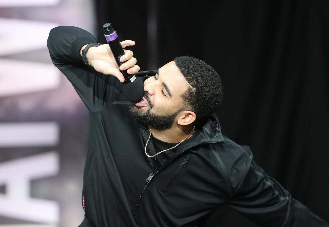 Jul 12, 2017; Toronto, Ontario, Canada; Rap artist Drake performs before Floyd Mayweather and Conor McGregor appear during a world tour press conference to promote the upcoming Mayweather vs McGregor boxing fight at Budweiser Stage. Mandatory Credit: Tom Szczerbowski-USA TODAY Sports