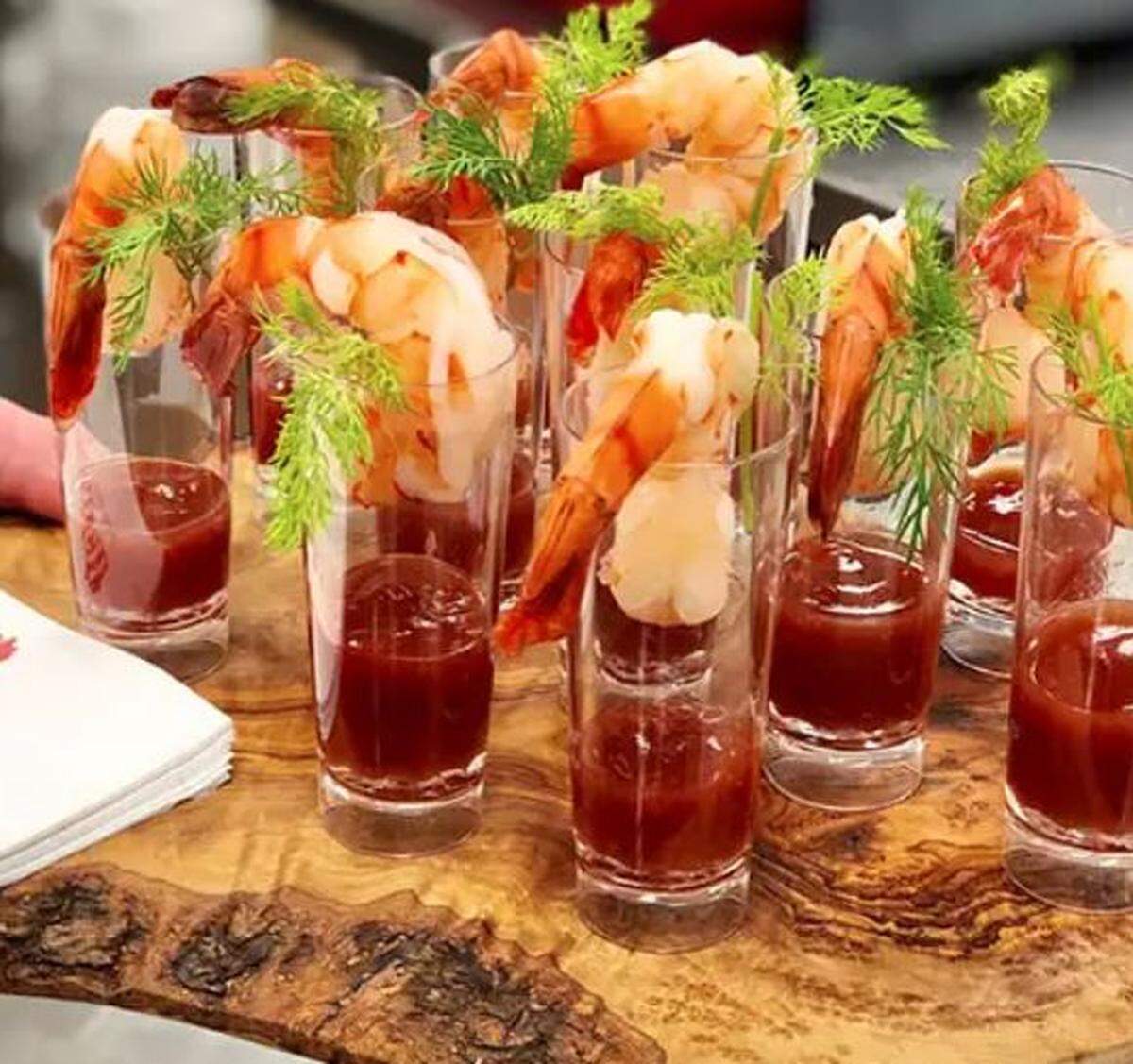 Scratch Gourmet Express & Catering is offering hot and cold hors d’oeuvres.