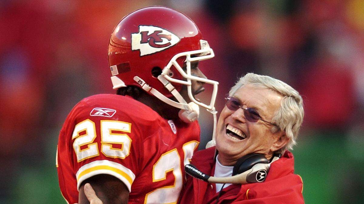 There is no finer place than Kansas City, Dick Vermeil told Toriano Porter. But the former Chiefs head coach is an Eagle at heart.