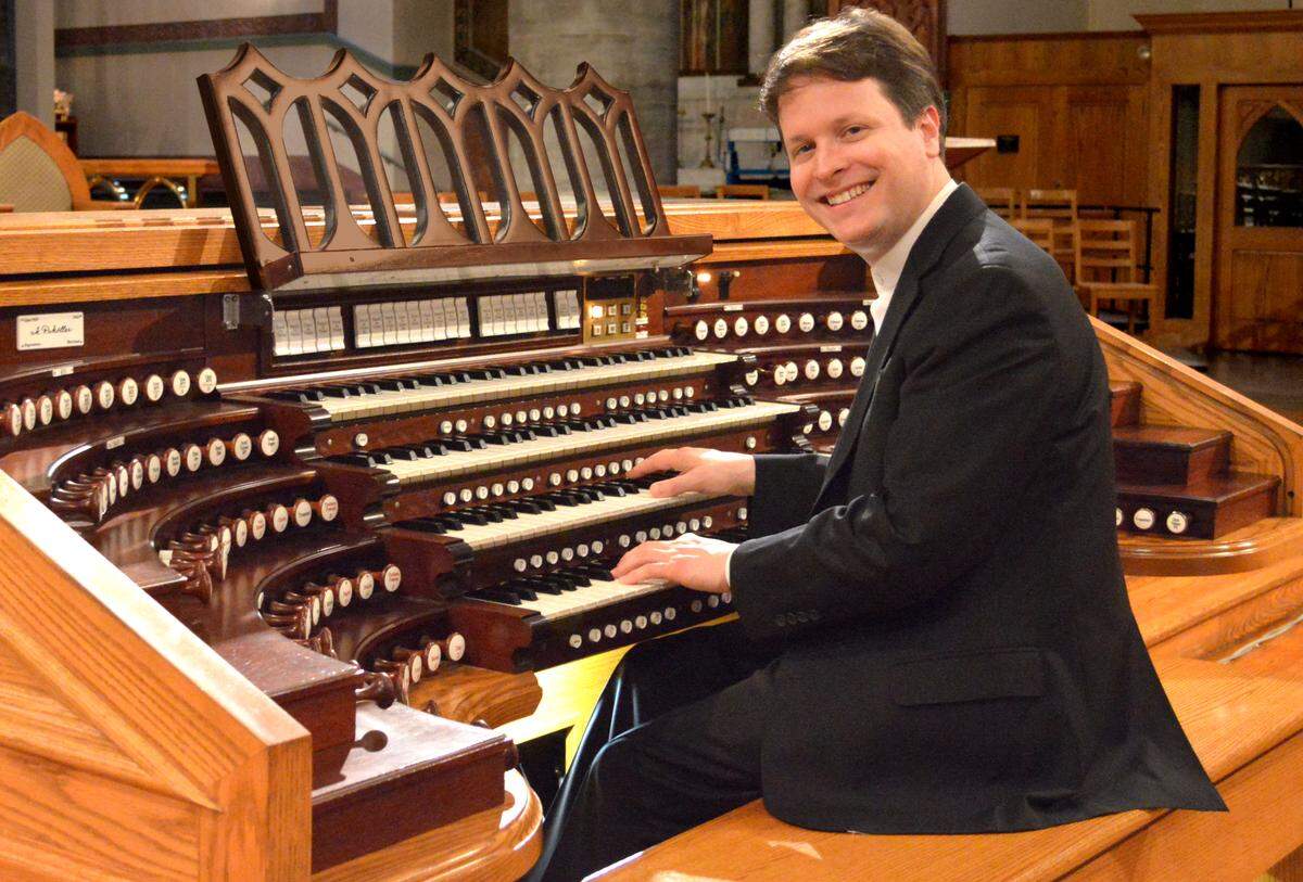 Organist Paul Jacobs will join the KC Symphony for “Once Upon a Castle.”