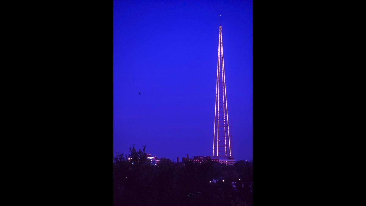 The KCTV tower as lit in 1997.