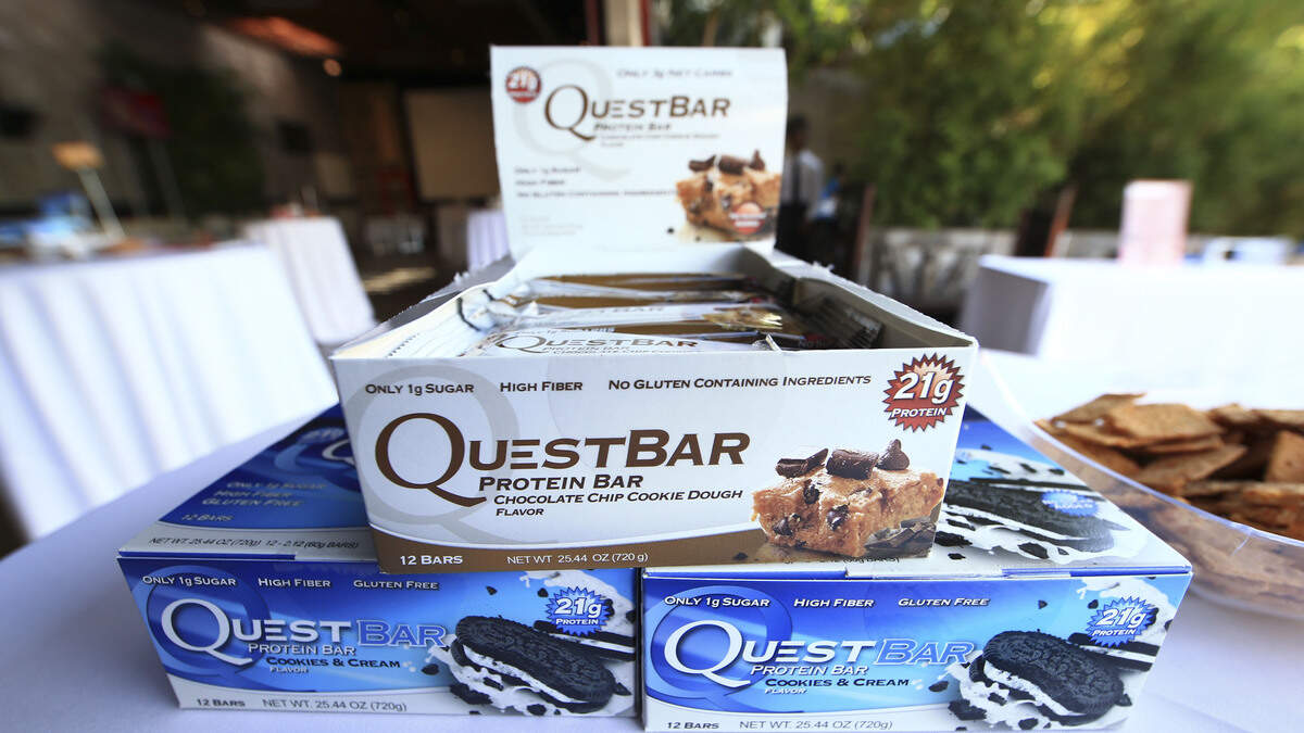 Wondering what is the best protein bar? Here’s how Quest, RXBAR and David compare on sweeteners, sugar and ingredient quality in 2026.