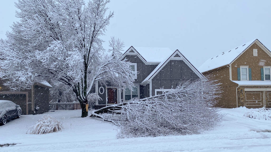 If pipes freeze at my rental, what should I do? Here are your options in Kansas City