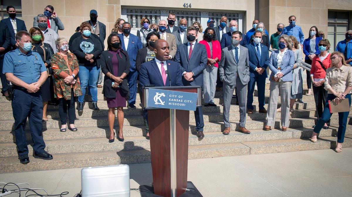 With a record murder rate, taxpayers must see a shakeup of the law enforcement status quo.